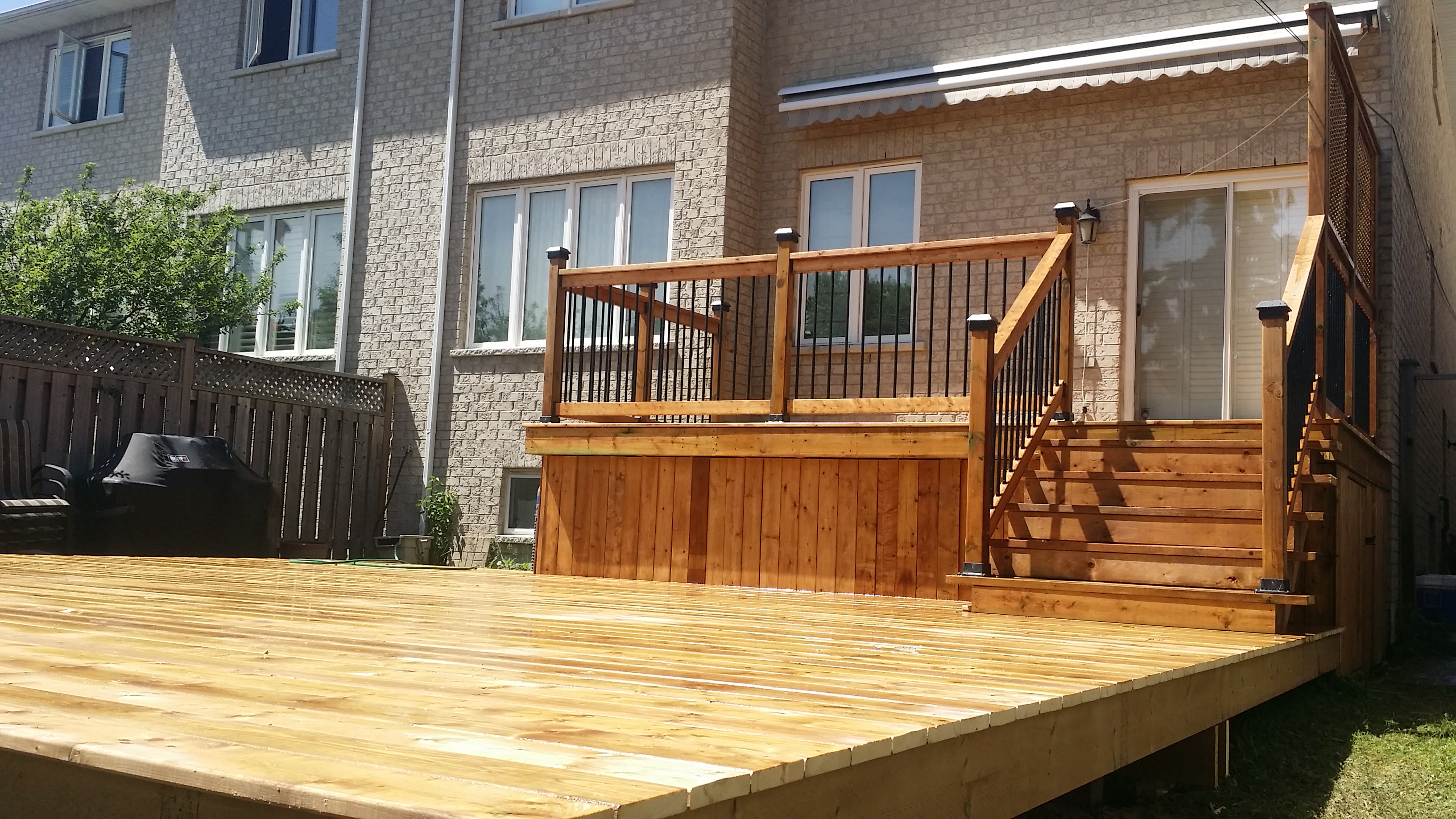 At Keinzen we build high quality patios at an affordable price. Call us now at 416 429 4682 for a free estimate.