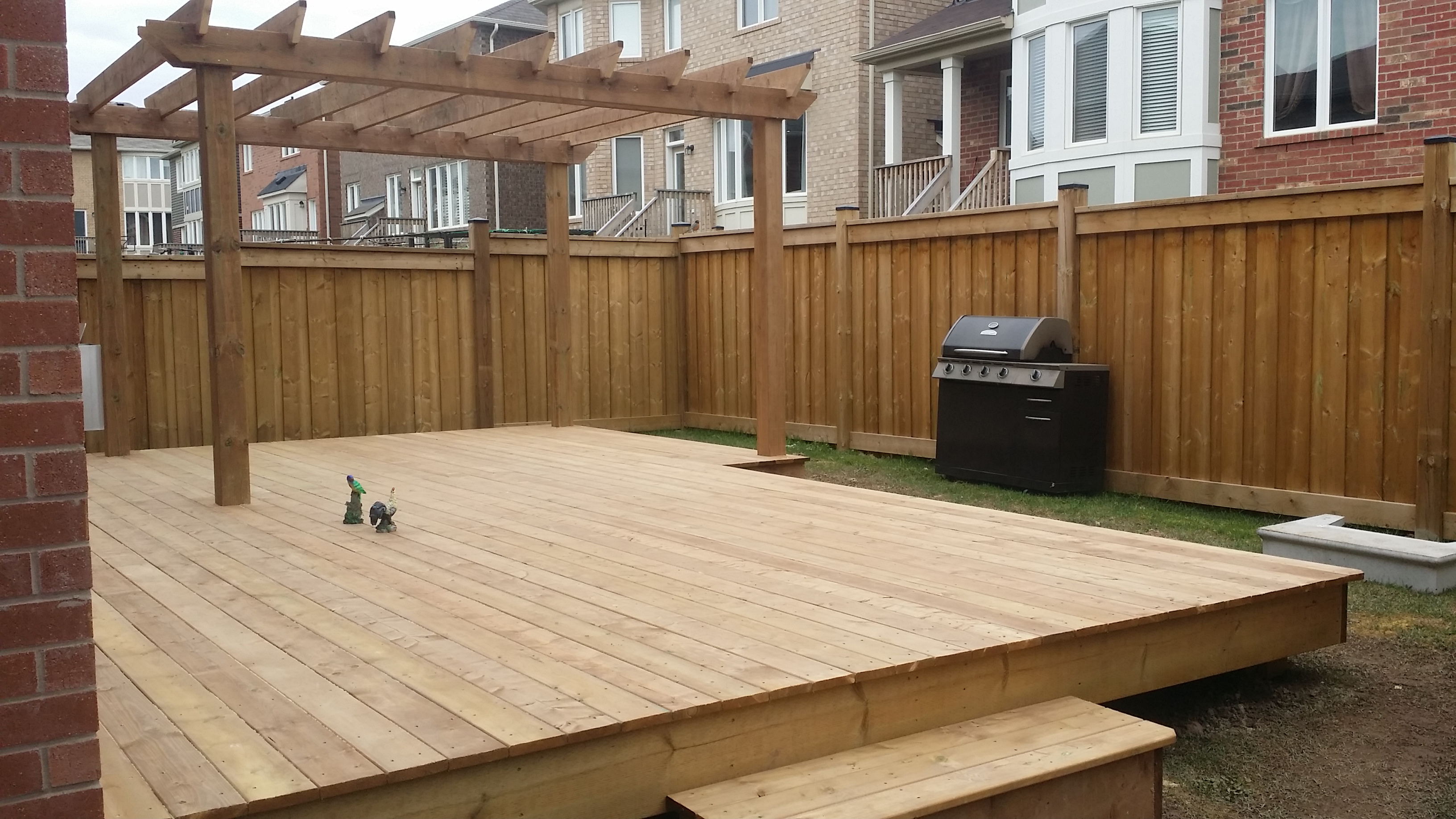 At Keinzen we build high quality patios at an affordable price. Call us now at 416 429 4682 for a free estimate.